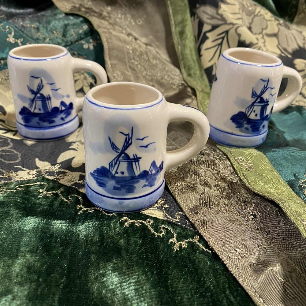 Vintage Set of 3 Elesva Holland Delft Blue Mini Mugs - Hand Painted